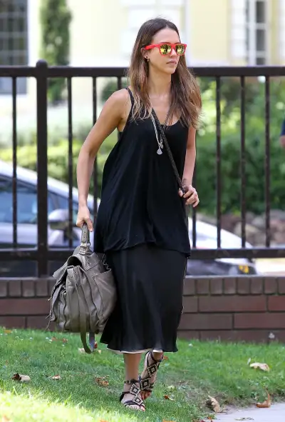 Jessica Alba's Day Out: A Stroll in Coldwater Canyon Park