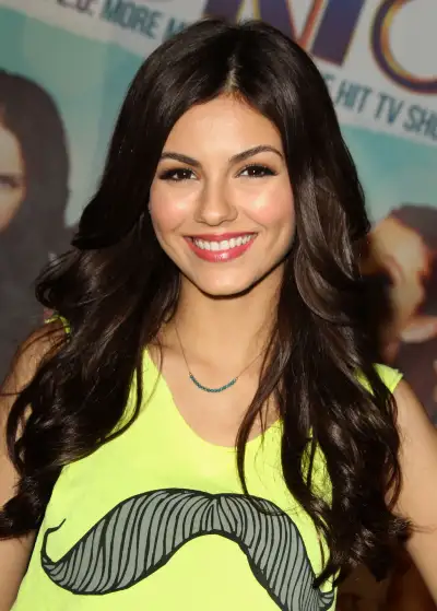 Victoria Justice's Fan-Filled Extravaganza: Victorious Soundtrack Signing at Universal City Walk
